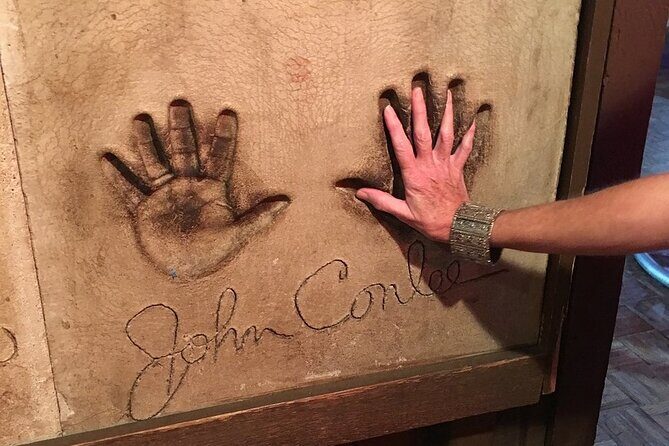 Billy Bob's Texas Honky Tonk Dinner and Photo Package - Who Will Love This Experience?