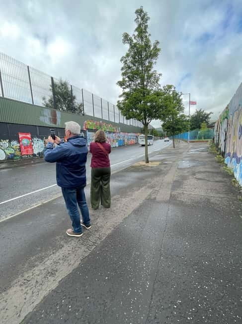 Black Taxi tour of Belfast - Who Should Consider This Tour?