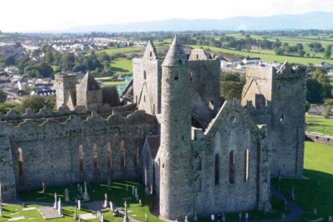 Blarney Castle and The Rock of Cashel with Private Chauffeur Tour - Exploring Ireland’s Treasures with a Private Chauffeur Tour