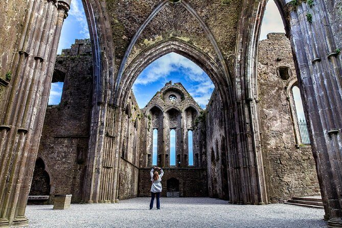 Blarney, Rock of Cashel & Cahir Castles Day Tour From Dublin - FAQ