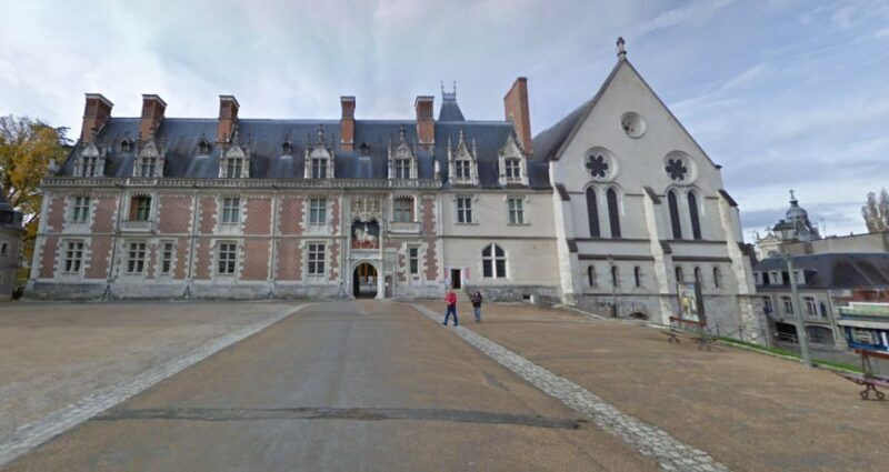 Blois: Private Tour of Blois Castle with Entry Tickets - The Experience: What to Expect and Why It Matters