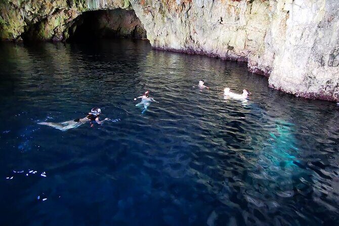 Blue Cave, Blue Lagoon, Pakleni Islands Group boat tour from Hvar - Who is this tour best suited for?
