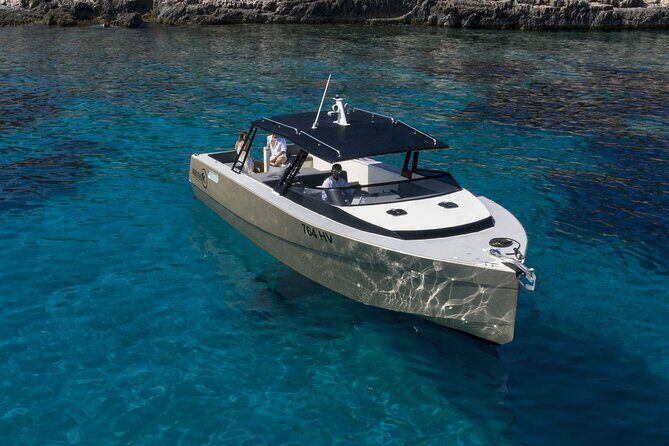 Blue cave group tour with swimming and snorkelling from Hvar - FAQs