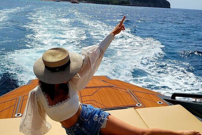 Blue cave & Hvar, 5 islands speed boat tour with unique boats from Split - Frequently Asked Questions