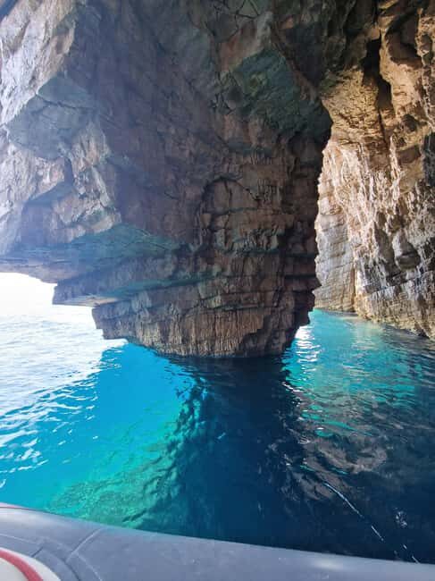 Blue cave private tour from Hvar - Who Should Consider This Tour?