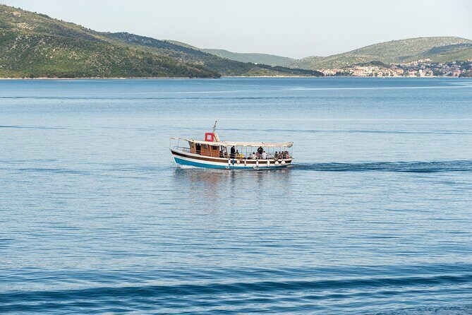 Blue Lagoon 3 Islands Tour with Lunch and Drinks Included - Key Points