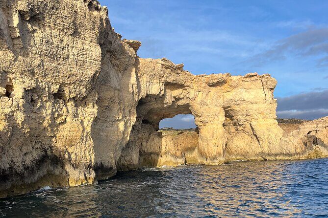 Blue Lagoon Ferry and Caves Tour - Key Points