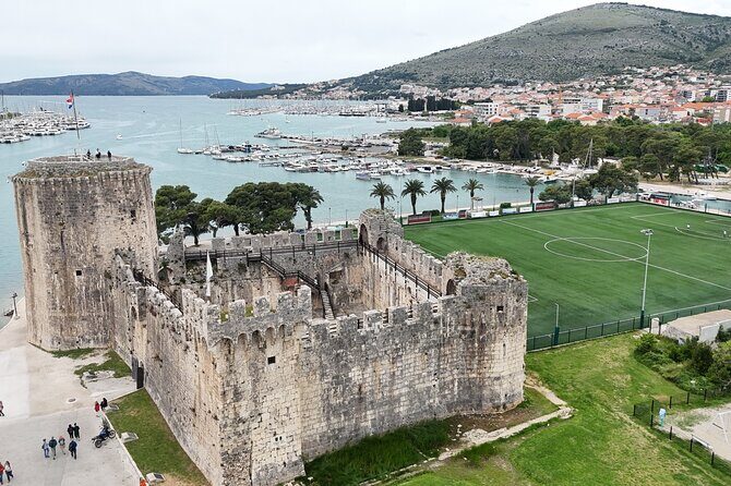 Blue Lagoon Tour from Split with Bottled Water and Wine Included - Who Is This Tour Best For?
