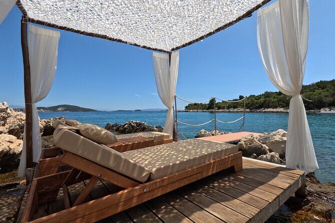 Blue Lagoon & Underwater Museum from Split with Lunch & Drinks - A Deep Dive into the Experience