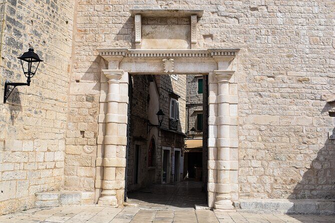 Blue Line Historical Tour from Split - Tasting Dalmatian Flavors at Stella Croatica