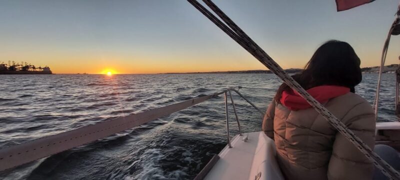 Bluemotion Lisbon: Private Sunset sailing tour Tagus River - The Experience – Atmosphere and Views