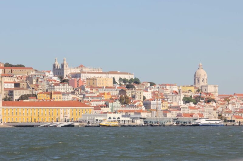 Bluemotion Lisbon: Private Sunset sailing tour Tagus River - FAQ