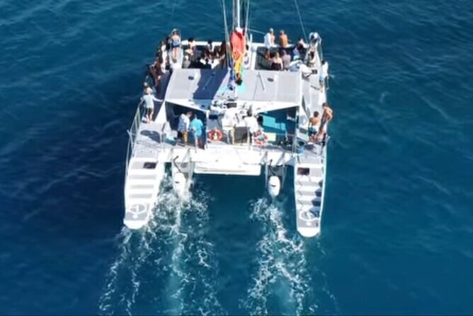 Board from Waikiki Beach for a scenic Sunset Sail on the Hwea - Key Points