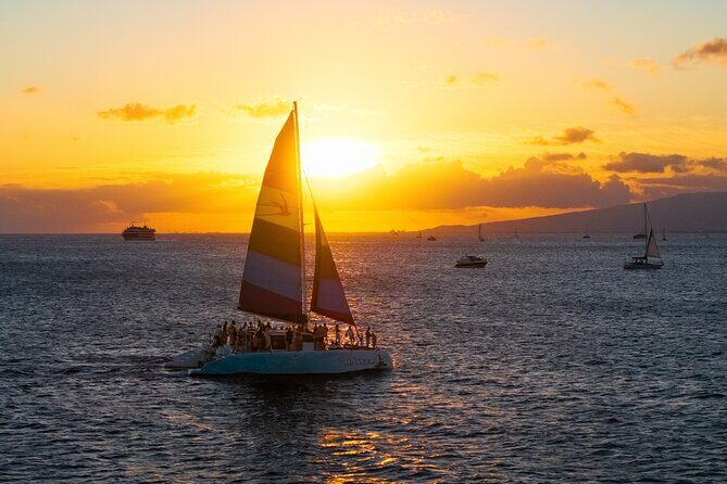 Board from Waikiki Beach for a scenic Sunset Sail on the Hwea - FAQ