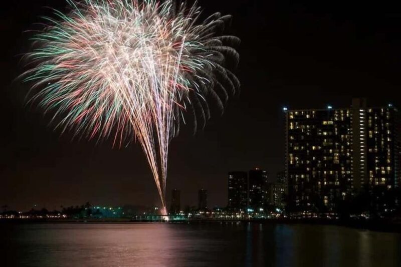 Board from Waikiki Beach: Friday Night Fireworks sail - What to Expect on the Waikiki Fireworks Sail