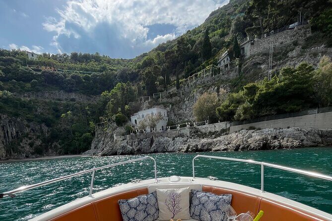 Boat and dinghy rental in Cetara on the Amalfi Coast - Suitability and considerations
