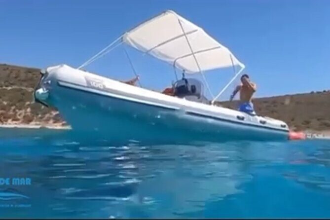 Boat excursion from Marina Piccola Cagliari with aperitif - Key Points