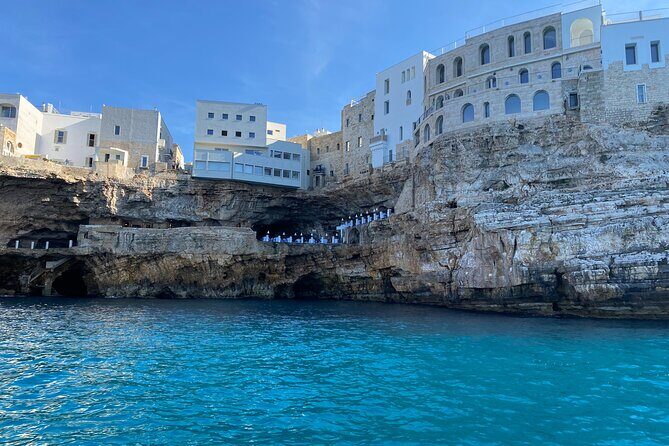 Boat excursion to Polignano a Mare between caves and coves - Key Points