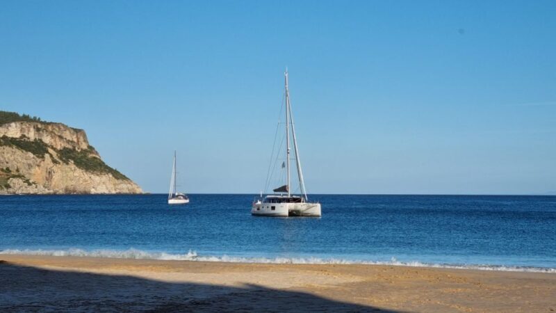 Boat in Algarve - Luxury Catamaran - Lagos - An In-Depth Look at the Algarve Luxury Catamaran Tour