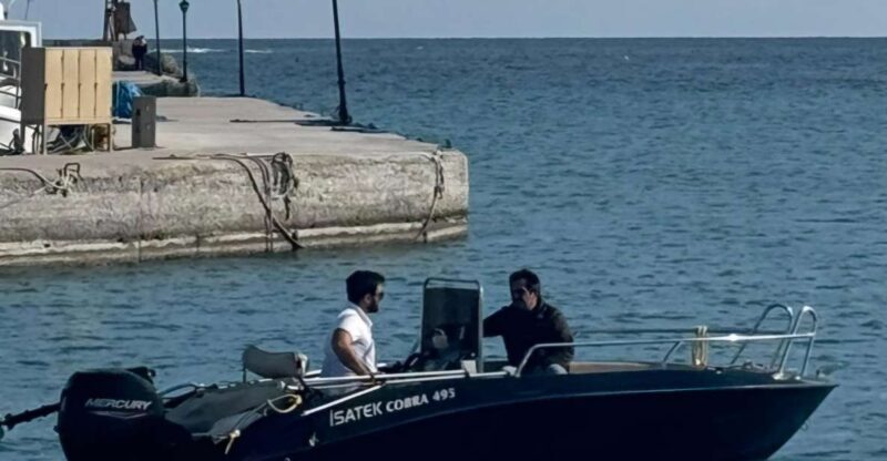 Boat Rental (Crewed) Cobra 5.0 - Why Choose the Cobra 5.0 Boat Rental?