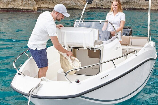 Boat rental without license - B520 'Neptuno' (5p) - Can Pastilla - Why This Experience Could Be Just What Youre Looking For