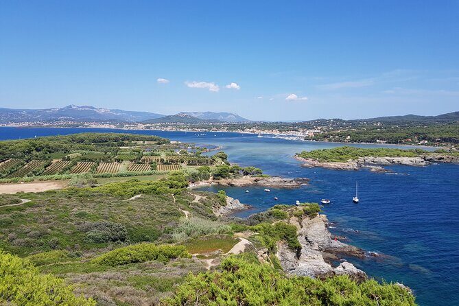 Boat to paradisiac island & electric bike tour from Sanary port - FAQs