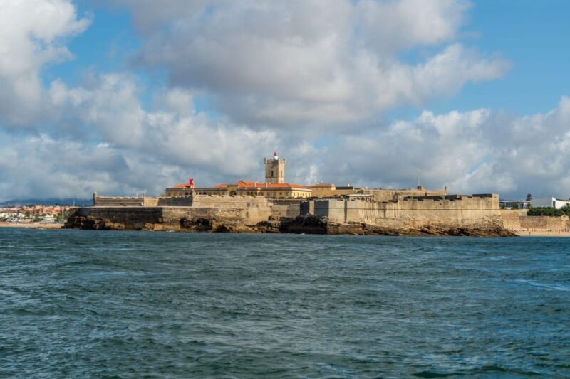 Boat tour: charming Cascais Coast to Lisbon lighthouse - What to Expect from the Cascais Coast to Lisbon Lighthouse Tour