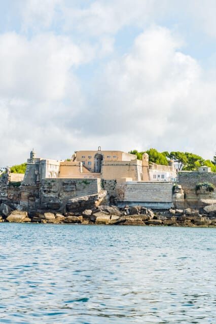 Boat tour: charming Cascais Coast to Lisbon lighthouse - Who Should Consider This Tour?