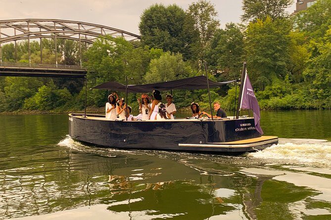 Boat Tour in Frankfurt for up to 12 Guests - Key Points