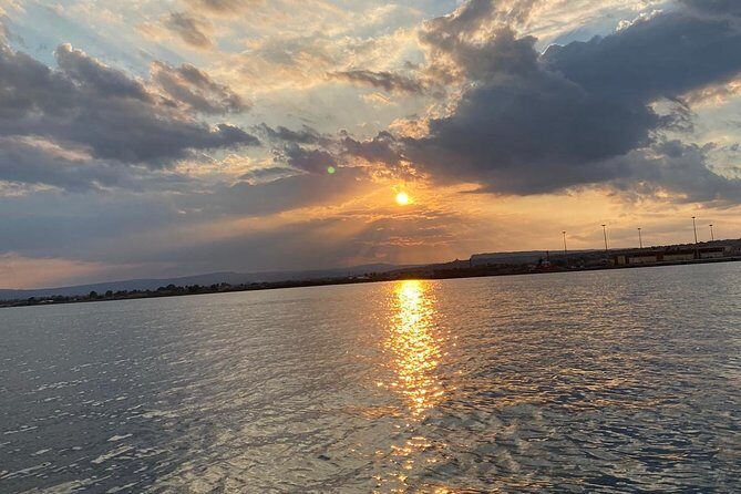 Boat tour Ortigia, sea caves and Pillirina 2h - Key Points