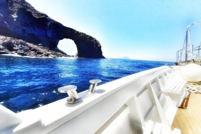 Boat Tour to Lipari and Salina DA Lipari - An Honest Breakdown of the Itinerary and Experience