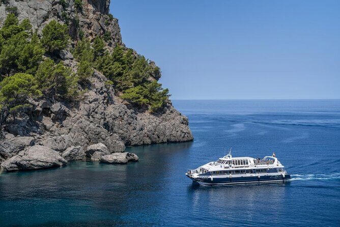Boat, Tram and Train Tour in Mallorca from the South - An In-Depth Look at What to Expect