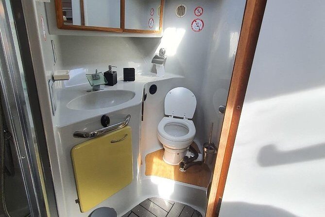 Boat Trip in Fuengirola, Dolphin Watching and Drinks - FAQ