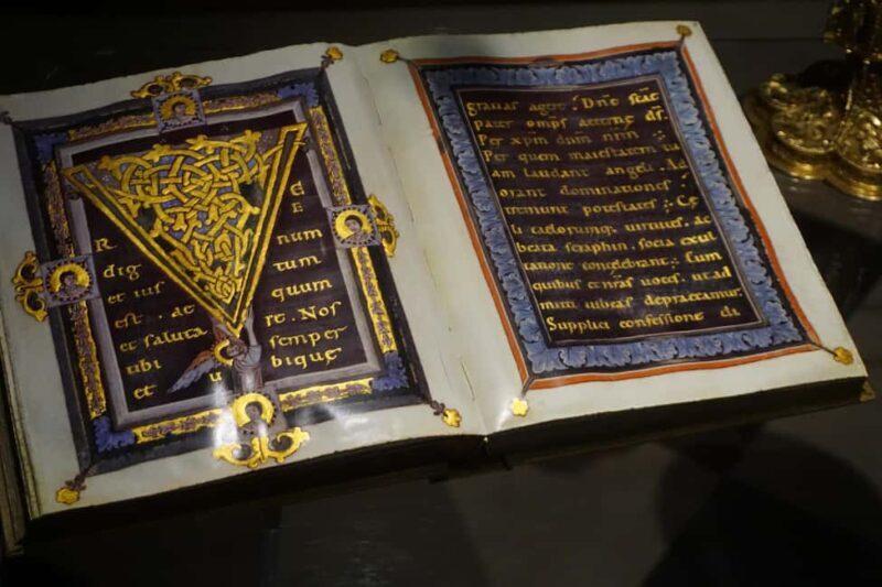 Boat trip to Tyniec: Benedictine abbey and gourmet break - Key Points