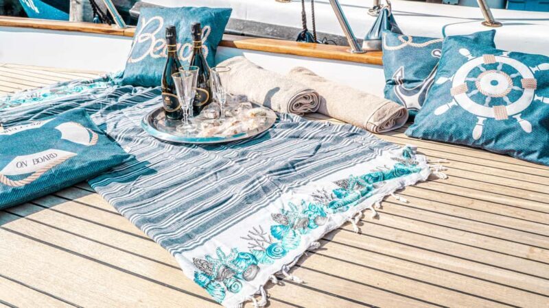 Boat trips with Ocirne in the Bay of Naxos and Isola Bella - The Sum Up