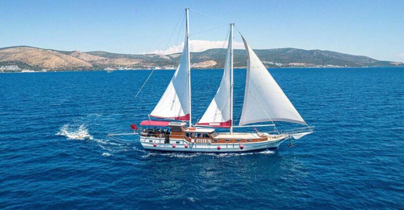 Bodrum: Bodrum Private Boat Tour with Lunch - The Lunch Experience: Tasty and Convenient
