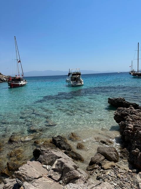 Bodrum: Private Motoryacht Tour with swimming stops & lunch - Key Points