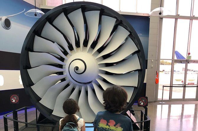 Boeing Factory Tour (Private Tour) - Key Points