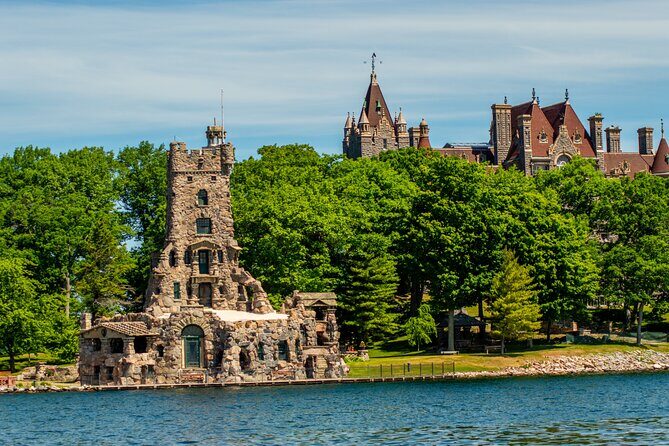 Boldt Castle and 2 Nation Tour - FAQ