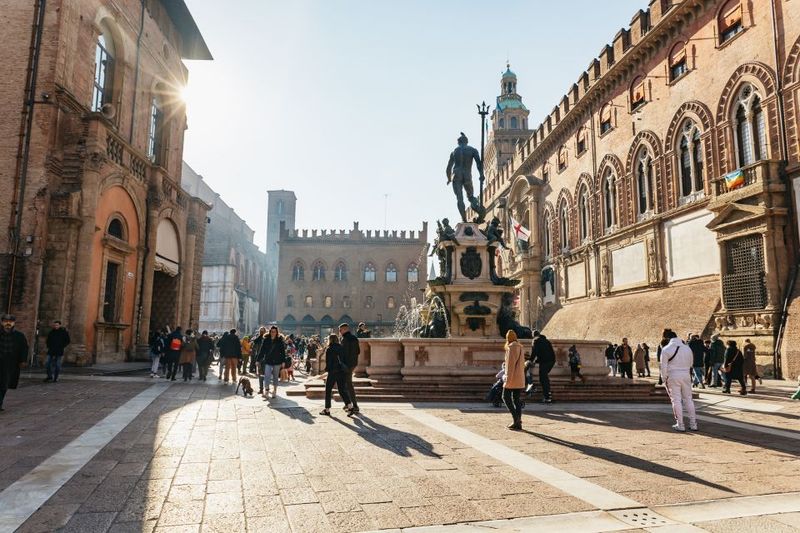 Bologna: City Center Walking Tour - Neptune Fountain: The Wish, the Pause, the Photo