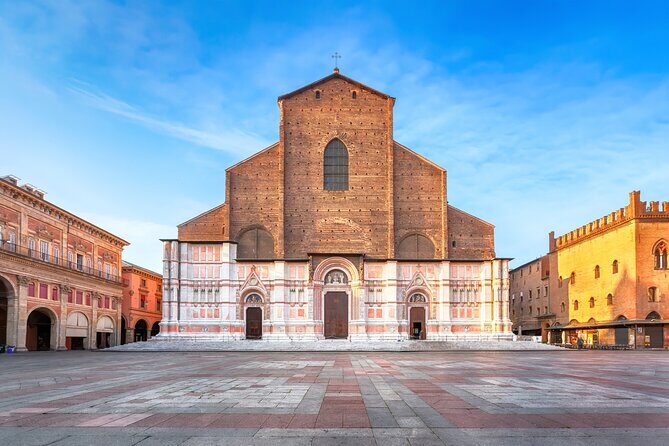 Bologna: City Walk with Audio Guide in 7 Languages on your Phone - Who Is This Tour Best For?
