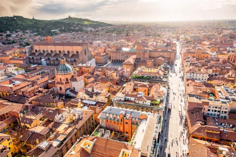 Bologna Private Tour with a Local  Highlights & Hidden Gems - Key Points