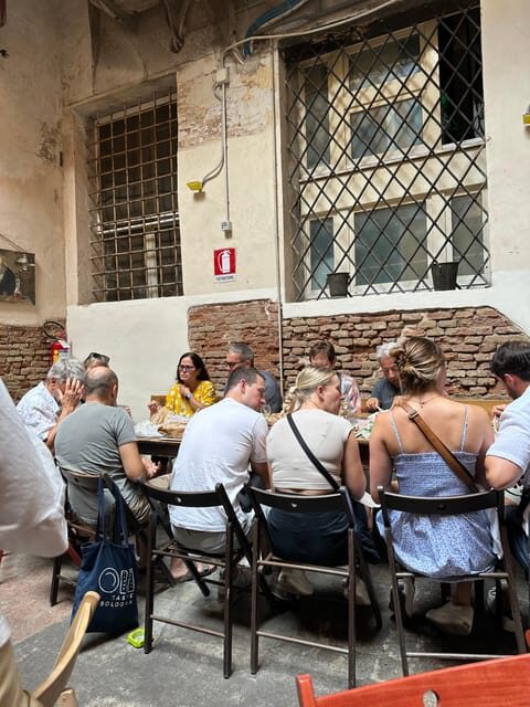 Bologna: Walking Food Tour and Highlights with a Local Guide - Practical Considerations