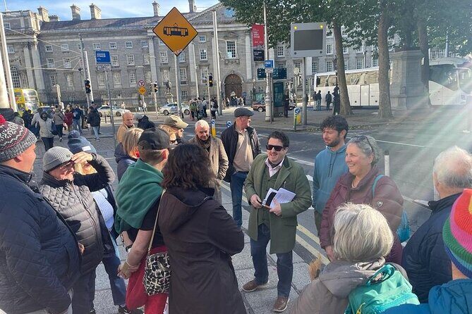 Book of Kells. Molly Malone. Medieval Dublin Castle Heritage Tour - Dublin Castle: From Medieval Fortress to Modern Venue