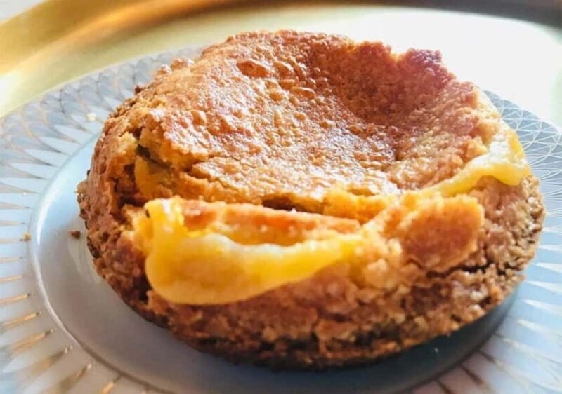 Bordeaux : Best Food tour with a local guide - The Guide and Group Experience