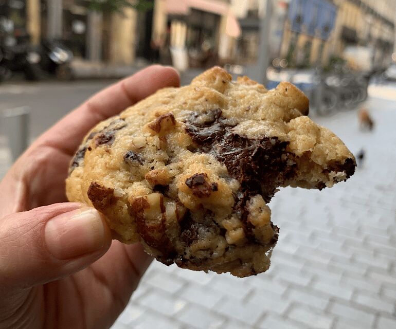 Bordeaux: Best of French Chocolate and Pastries Food Tour - What the Reviews Say