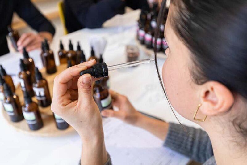Bordeaux City Center : Perfume Creation Workshop 2h30 - FAQ