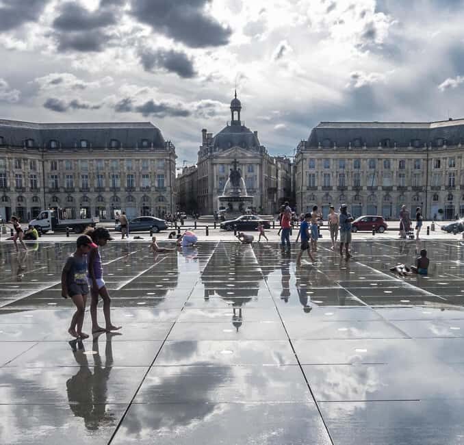 Bordeaux highlights small group tour from Biarritz - The Experience in Detail
