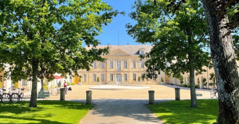 Bordeaux: Médoc & St-Emilion Wine Regions Tour with Tastings - What Makes This Tour Stand Out