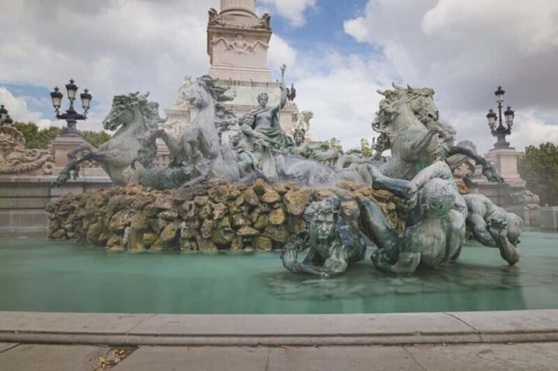 Bordeaux : Must-See Attractions Walking Tour - A Detailed Look at the Bordeaux Must-See Attractions Walking Tour